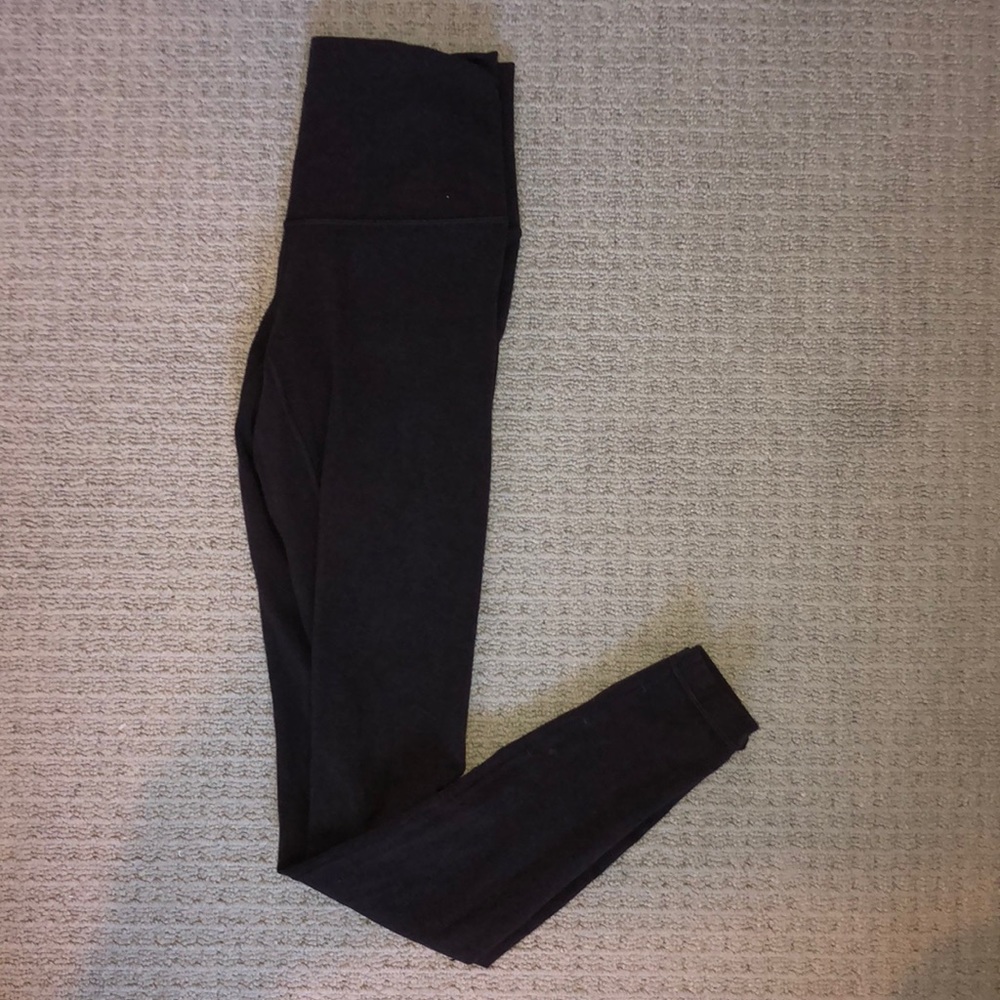 SIZE :6 lululemon high waisted ankle leggings